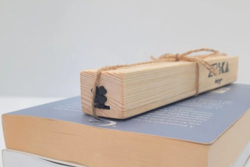 "Négylevelű" könyvjelző